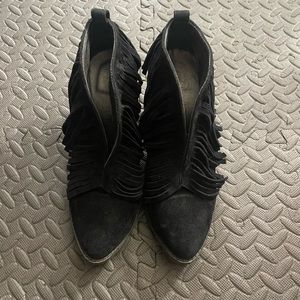 Matisse fringe bootie, size 8, black